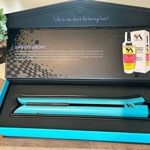 Straightahead, bionic pro straightener. (Gold collection)